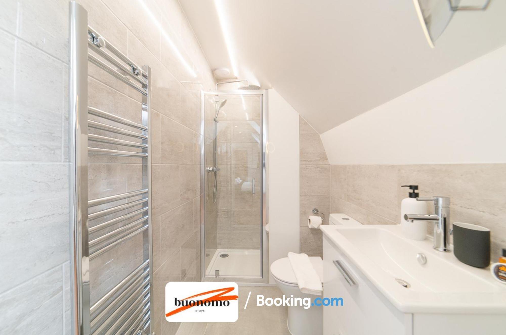Two Bedroom Apartment At Buonomo Stays Short Lets & Serviced Accommodation Londra Dış mekan fotoğraf